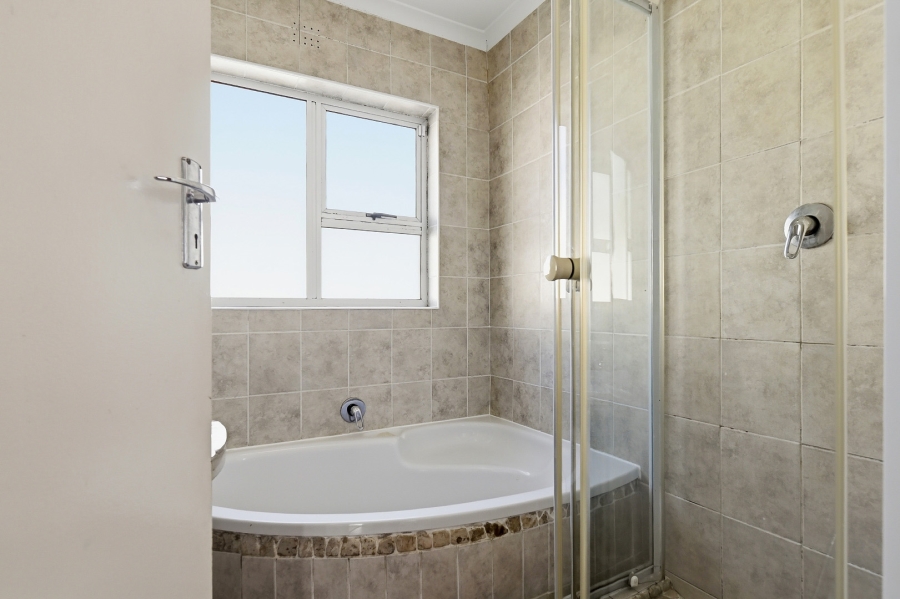 3 Bedroom Property for Sale in Steenberg Western Cape